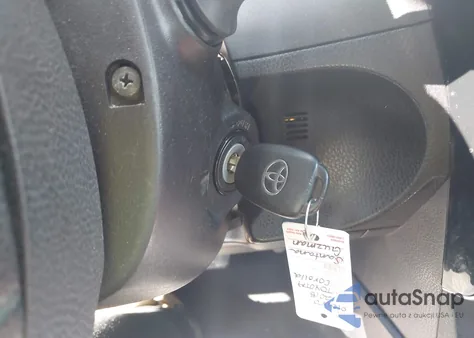 2018 Toyota Corolla Le z USA, uszkodzony, nr VIN 2T1BURHE9JC971913